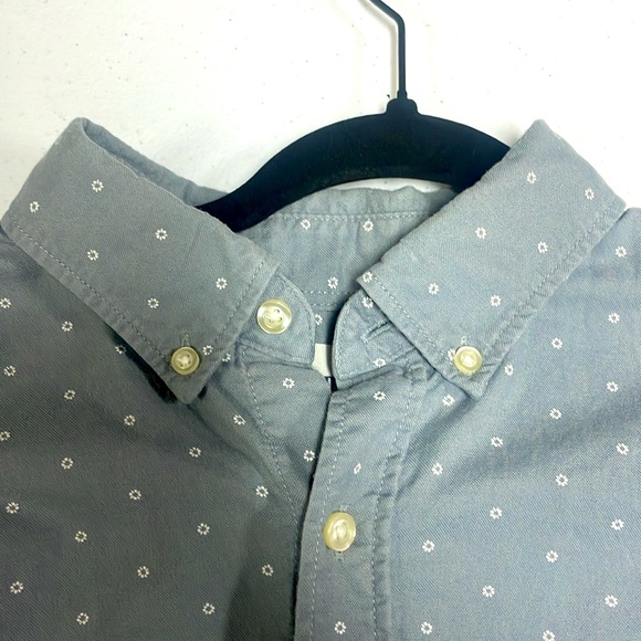 Gap Gray Button Down Shirt with White Accents Size Large Tall - Picture 4 of 6